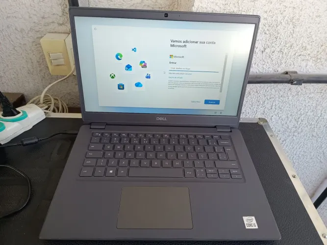 Vendo notebook Dell Latitude 3410, I5 10ª geração 8Gb DDR4, SSD M2 256GB, funcionando.