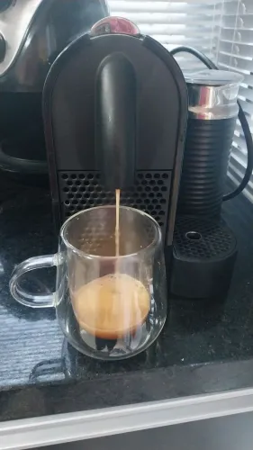 Cafeteira Nespresso Umilk com aeroccino