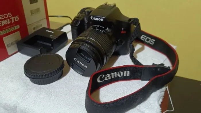 Canon EOS Rebel T6