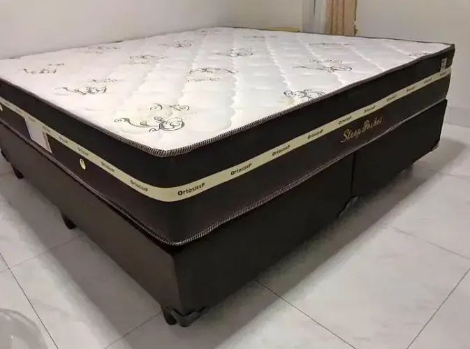 Cama super king box e colchão