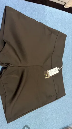 Vendo shorts de alfataria novos 