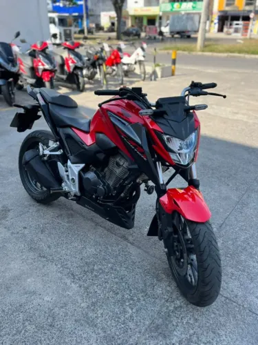 Moto CB 300F TWISTER