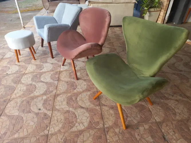 Poltronas e Sofás