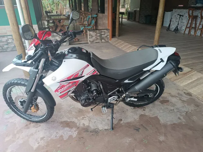 Xt660r