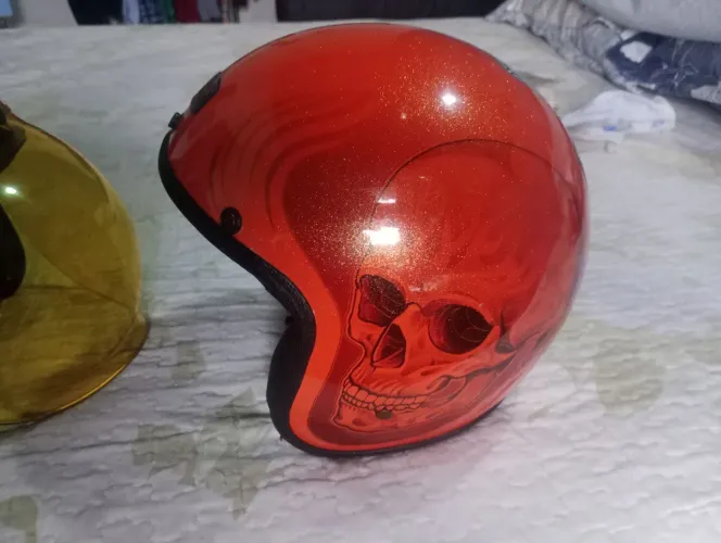 Vende se capacete old school