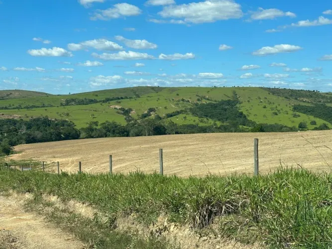 EXCELENTE FAZENDA A VENDA ANTES DE GIRASSOL - 50 KM DE BRASILIA