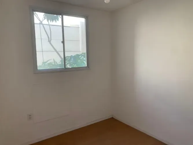 Aluga-se apartamento em condomínio fechado
