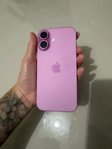 iPhone 16 rosa 128GB bateria 100%
