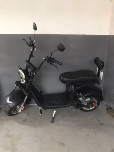 Autopropelido eletrico scooter