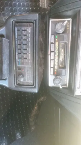 Rádio toca fitas ROADSTAR E TOJO EQUALIZADOR 