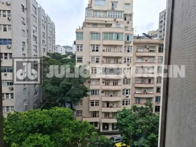 FLAMENGO - PRÓXIMO PAISSANDU 3 QUARTOS DEPS.COMPLS. GARAGEM FRENTE