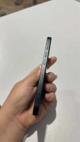 IPhone 14 256gb/93% de bateria. Nunca foi aberto ou trocado peças.