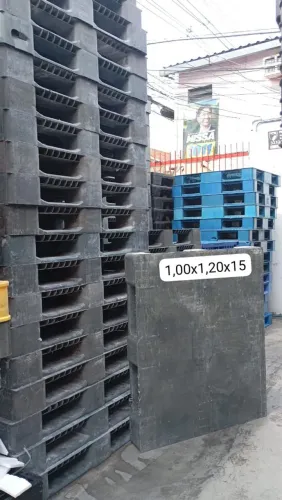 paletes de plástico reforçado