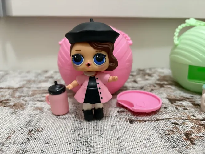 Boneca Posh Popular Completa LOL Surprise! Série 2