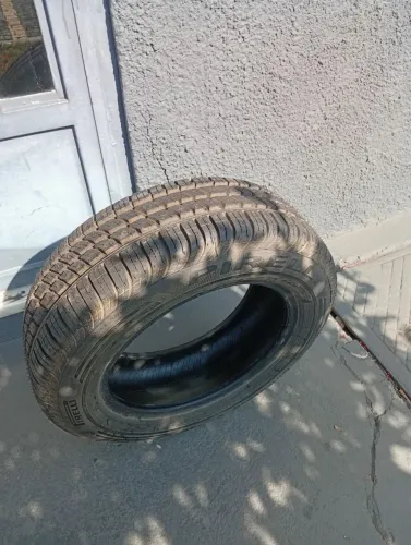 Pneu virgem roda 14
