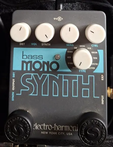 Pedal Synth Bass eletro harmonix