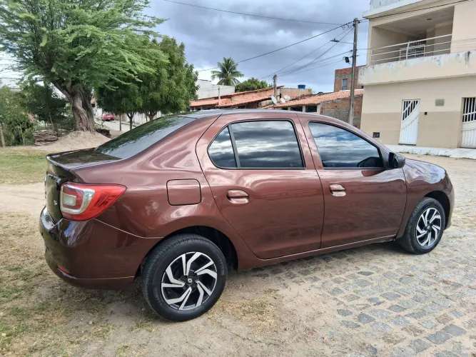 Renault Logan Expression Hi-flex 1.6 8V 4P 2014