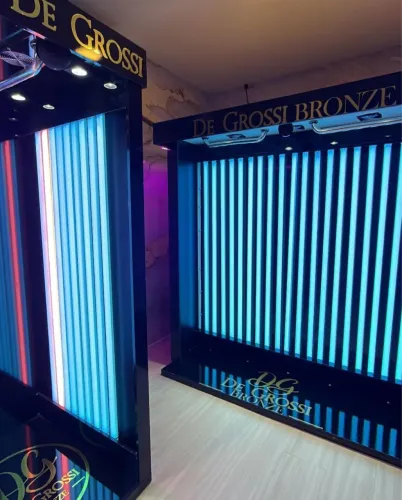 Máquina de bronzeamento artificial SEMI NOVA