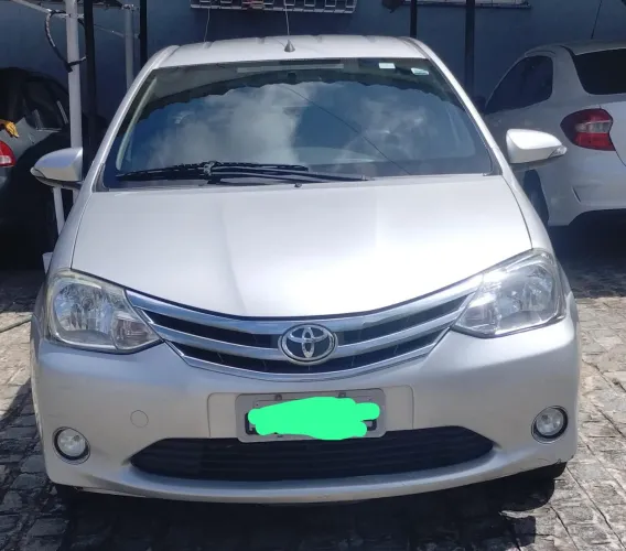 Toyota Etios Platinum Sed. 1.5 Flex 16V 4P Mec. 2016
