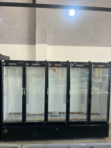 Geladeira expositora 5 portas para resfriados 1640 litros nova