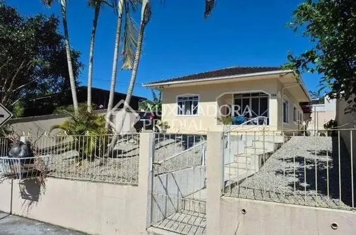 Casa à venda em São Pedro de Alcântara - SC