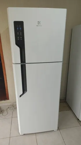 Geladeira Eletrolux Frost Free 474 novinha zerada