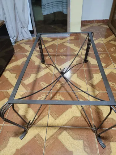Mesa de centro de ferro maciça 