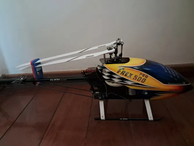 Helicoptero RC T-REX 500