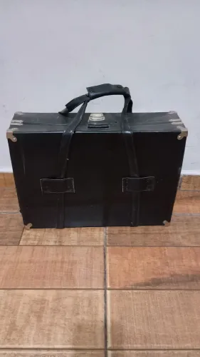 mala de mão revestida com estilo vintage com detalhes em metal 45 x 33 x 13 cm