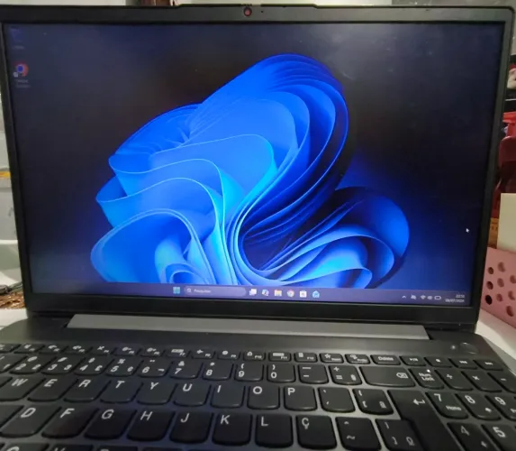 Notebook AMD RYZEN 7 5700 U