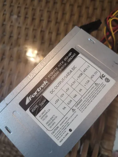 Fonte 450 Watts Fortrek para Computador