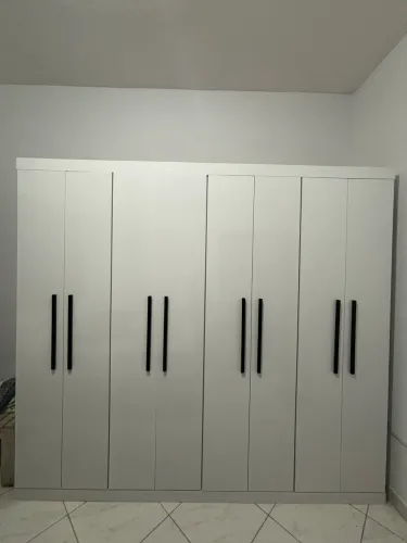 Guarda-roupa casal 8 portas