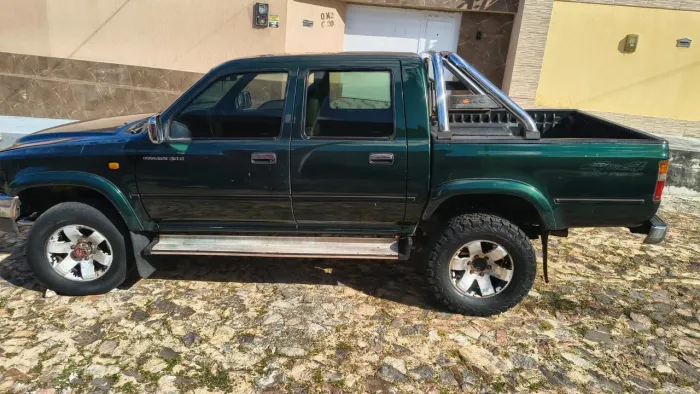 Toyota Hilux CD SR 4X4 3.0 8V 90cv Diesel 2002