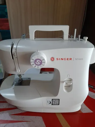 Maquina de costura 