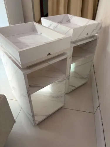 Mesa se cabeceira