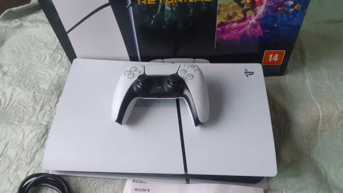 Ps5 Slim Digital + Monitor Gamer 27 pol. com mais de 50 jogos digitais