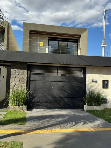 Sobrado com 3 dormitórios à venda, 217 m² por R$ 1.600.000,00 - Jardim Atlântico - Goiânia