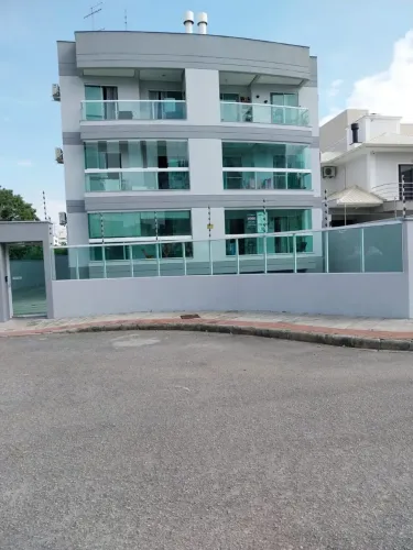 Apartamento a venda com 2 dormitórios 1 suíte sacada com churrasqueira próximo ao Bistek n