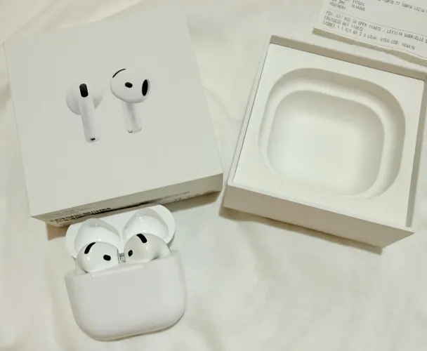 AirPods 4 
