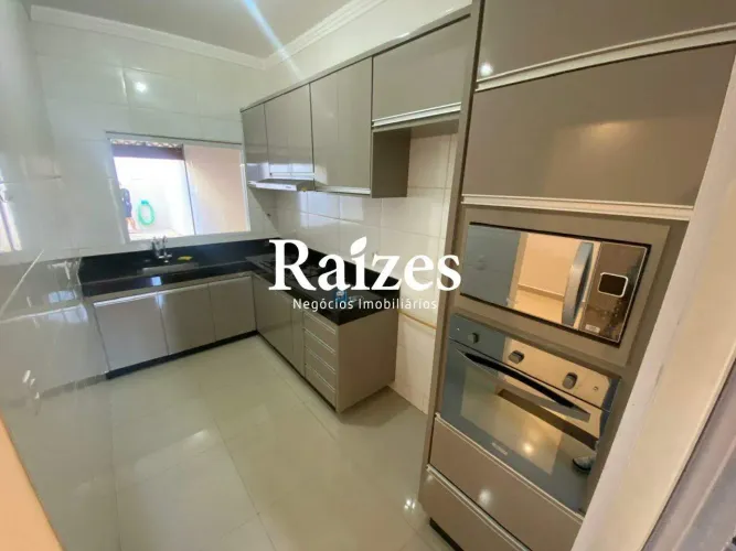 Casa com 2 quartos no Novo Mundo em Uberlândia
