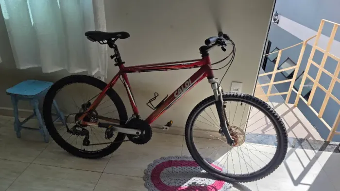 Caloi Supra Vermelha 2012 Freios: disco mecânico