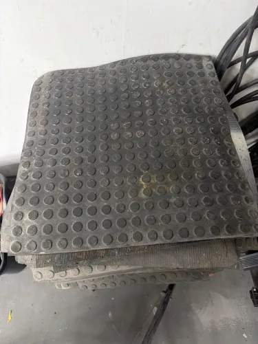 Vendo piso emborrachado em placas