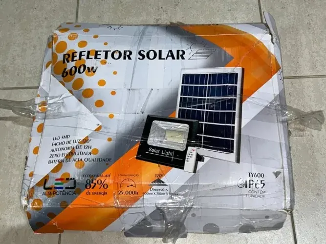 Refletor Solar LED 600W com Placa Solar e Controle Remoto - Novo