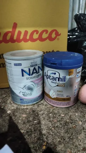 Vendo 22 latas VAZIAS de leite de 800 gramas