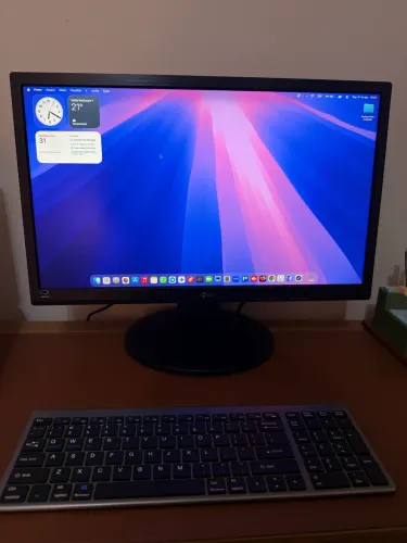 Monitor LG 21.5" Full HD IPS Pivotante (22MP55PJ) , HDMI, Impecável!