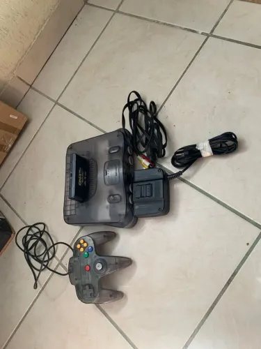 Nintendo 64 Jaboticaba com Everdrive Incluso, cabos originais e controle em bom estado