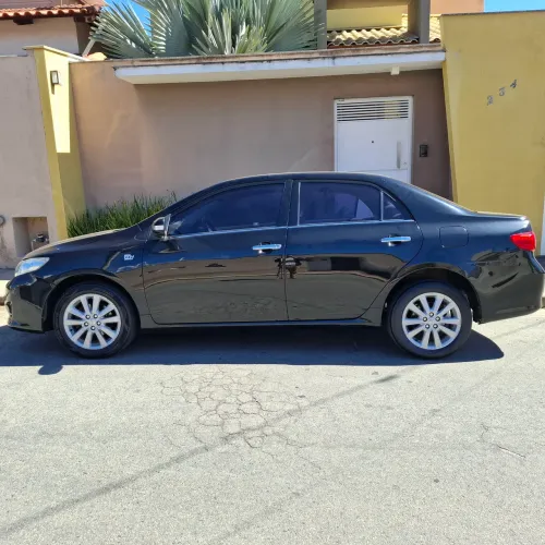 Toyota Corolla Altis 2.0 Flex 16V Aut. 2011