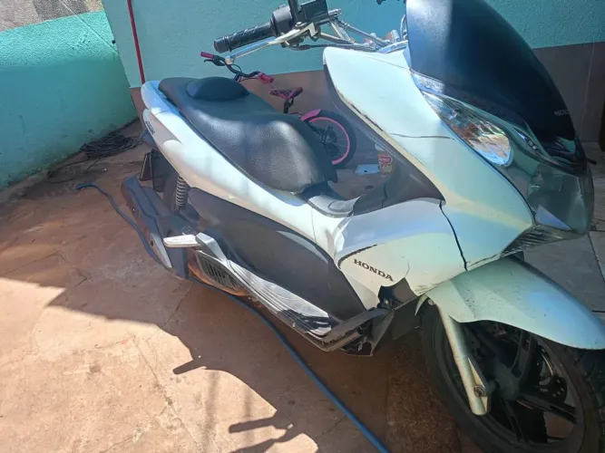 Moto PCX 150 7,500