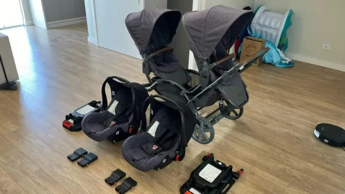 Carrinho Gêmeos ABC Design Zoom + 2 Risus + 2 Bases Isofix