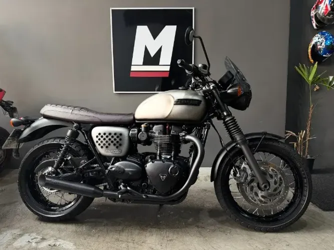 TRIUMPH BONNEVILLE T120 BLACK 2023 6.000km - Baixa km - Personalizada - Revisada